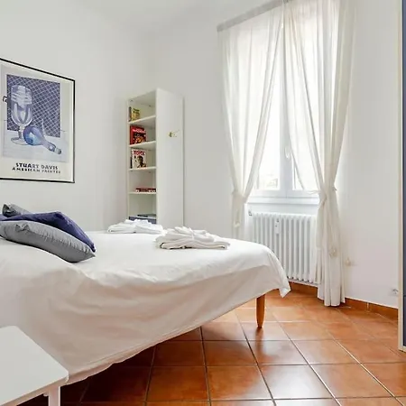 Apartment Corradi 4 With Terrace Rome